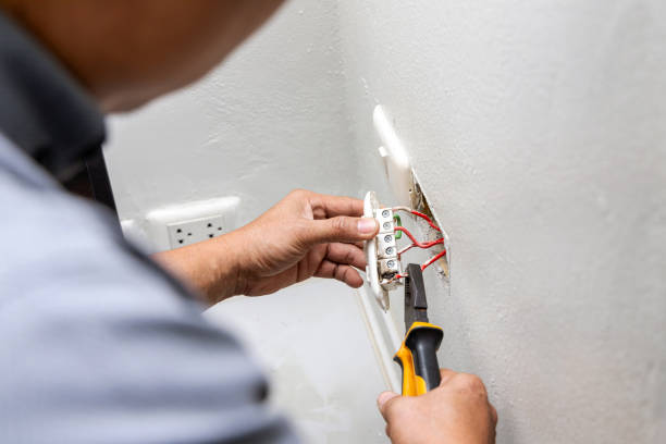 Best Licensed Electrician  in Thunderbolt, GA